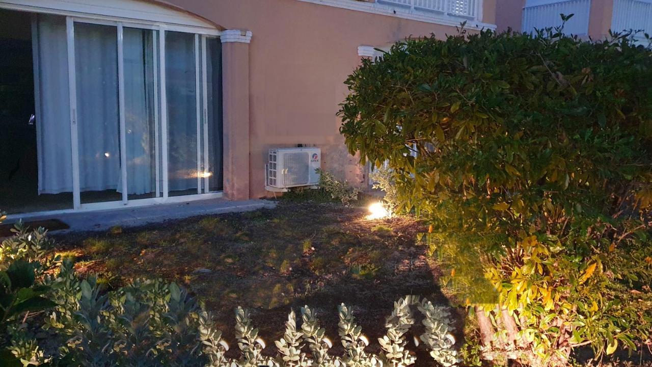 En Bord De Plage Baie Nettle, Appart 4 Couchages Tout Renove Sandy Ground Bagian luar foto